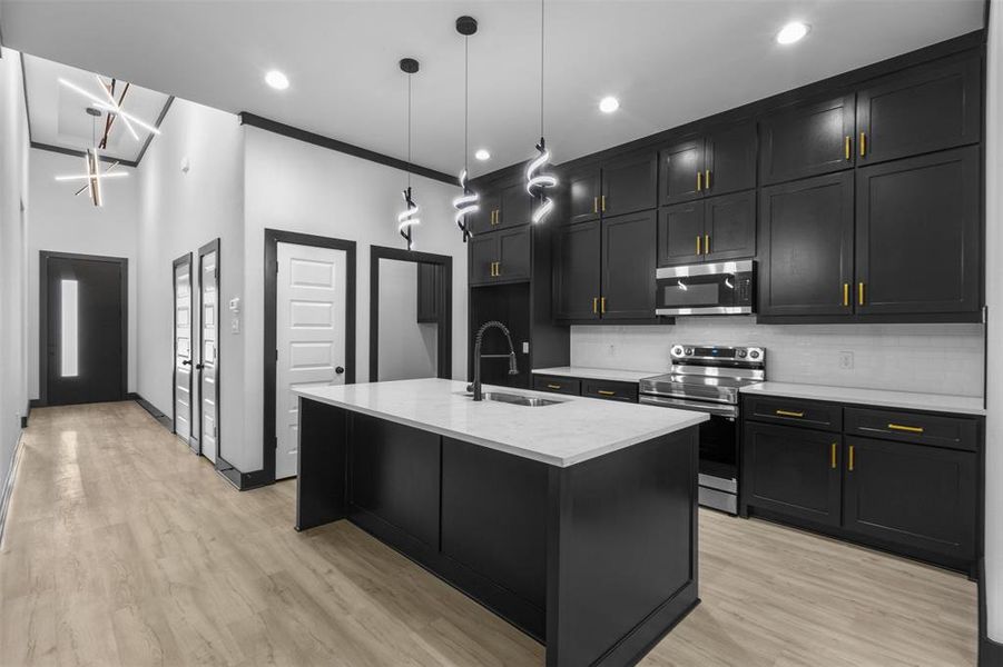 Furnished interior view inside a new home in , Dallas (Image 8).