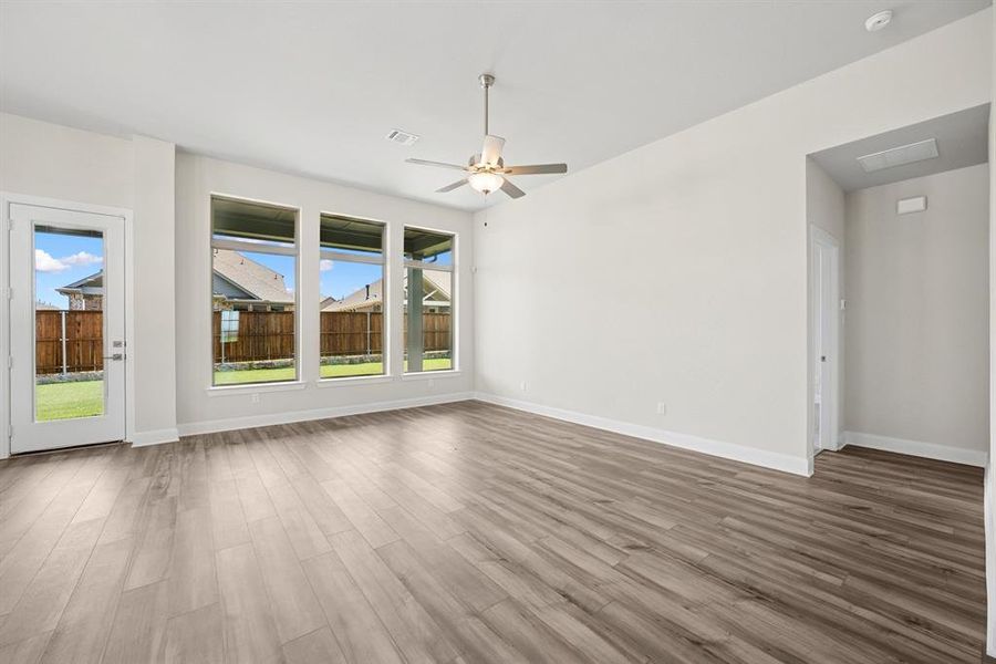Spacious, unfurnished interior of a new home in South Pointe Manor Series, Mansfield (Image 14).
