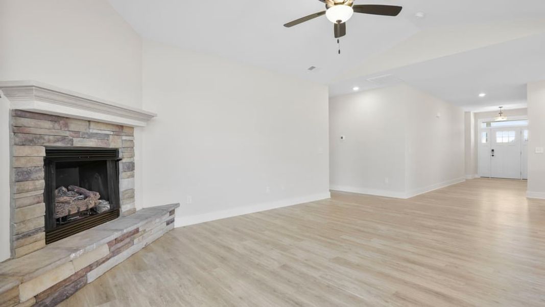 Spacious, unfurnished interior of a new home in Alder Pond, Campobello (Image 20).