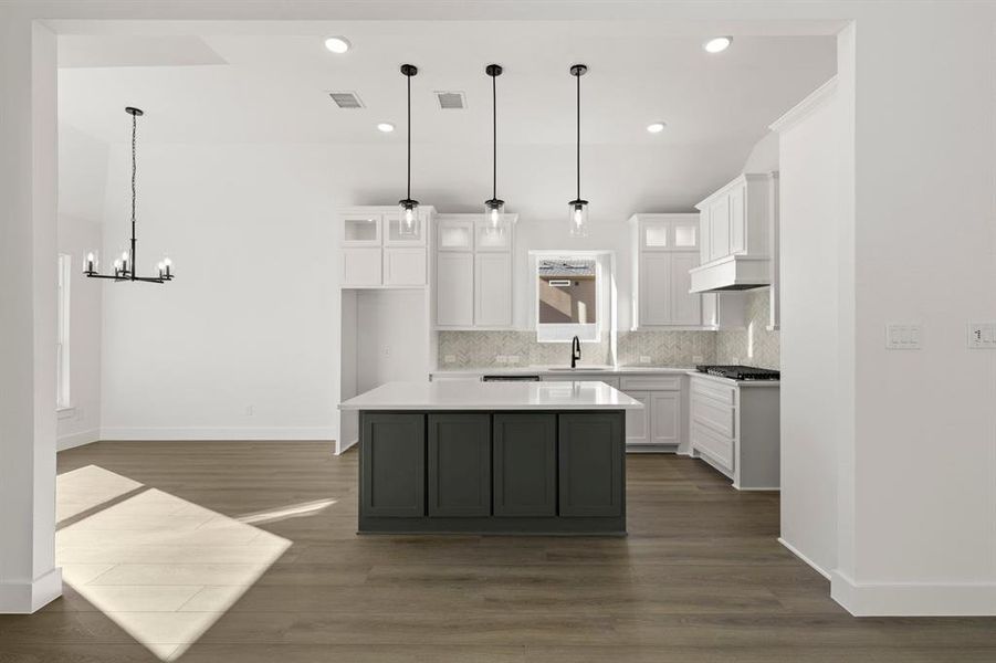 Furnished interior view inside a new home in Edgewood Creek, Celina (Image 9).