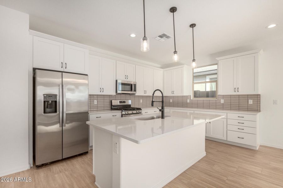 12 Manzanita 12 Manzanita