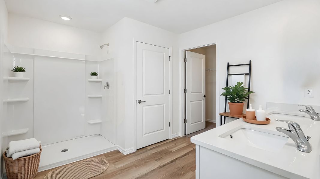 Representative furnished interior of a home built from the Ensley by D.R. Horton in Sandal Key, Weeki Wachee (Image 10).