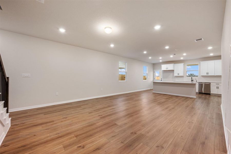 Spacious, unfurnished interior of a new home in Rolling Glen, Hutto (Image 19). Spacious, unfurnished interior of a new home in Rolling Glen, Hutto (Image 19).