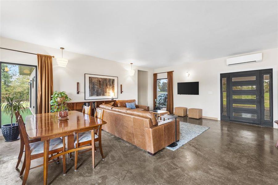 Furnished interior view inside a new home in , Sulphur Springs (Image 9).