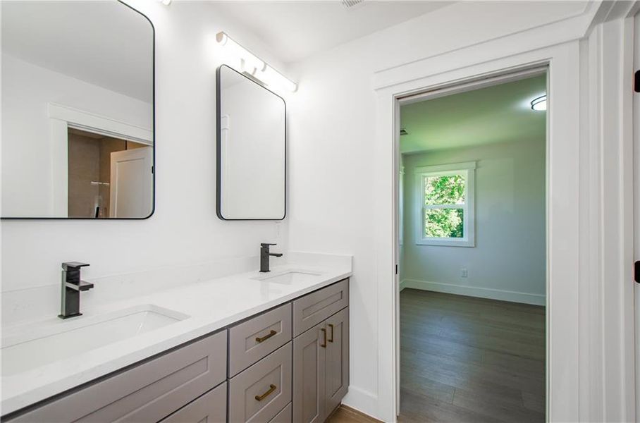 Furnished interior view inside a new home in , Gainesville (Image 9).