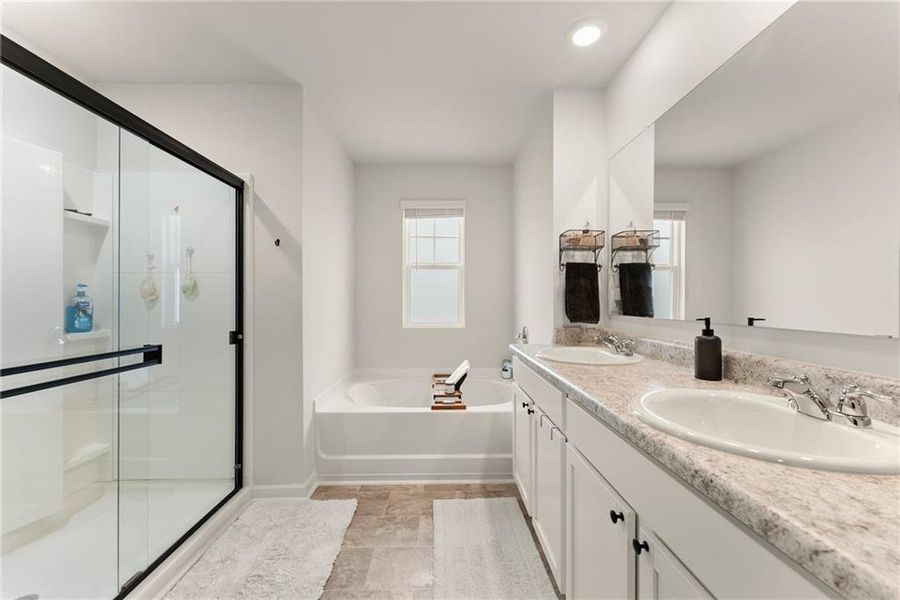 Furnished interior view inside a new home in , Dawsonville (Image 40).