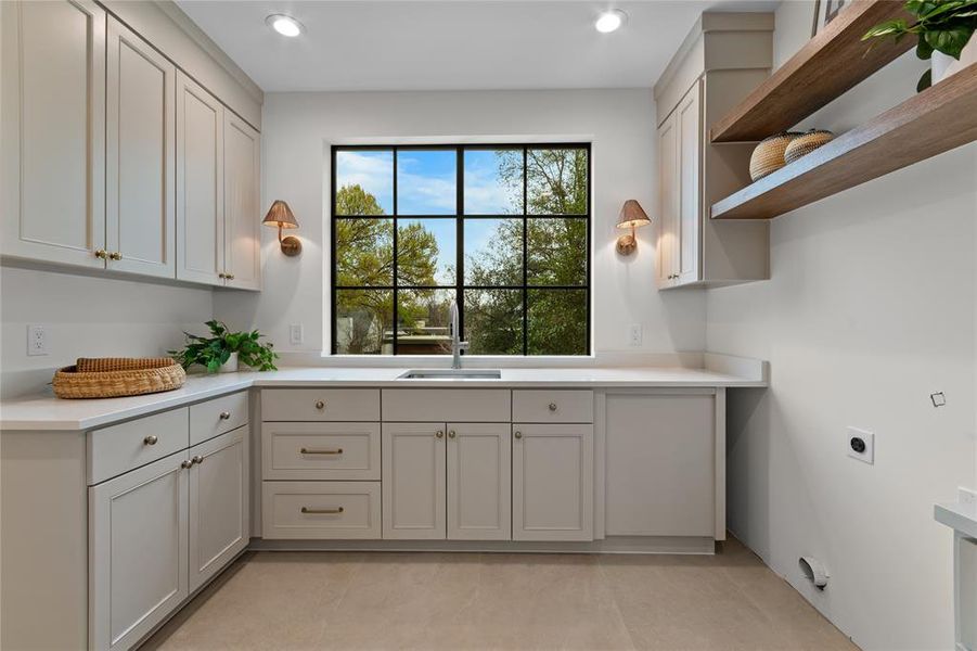 Furnished interior view inside a new home in , Dallas (Image 11).