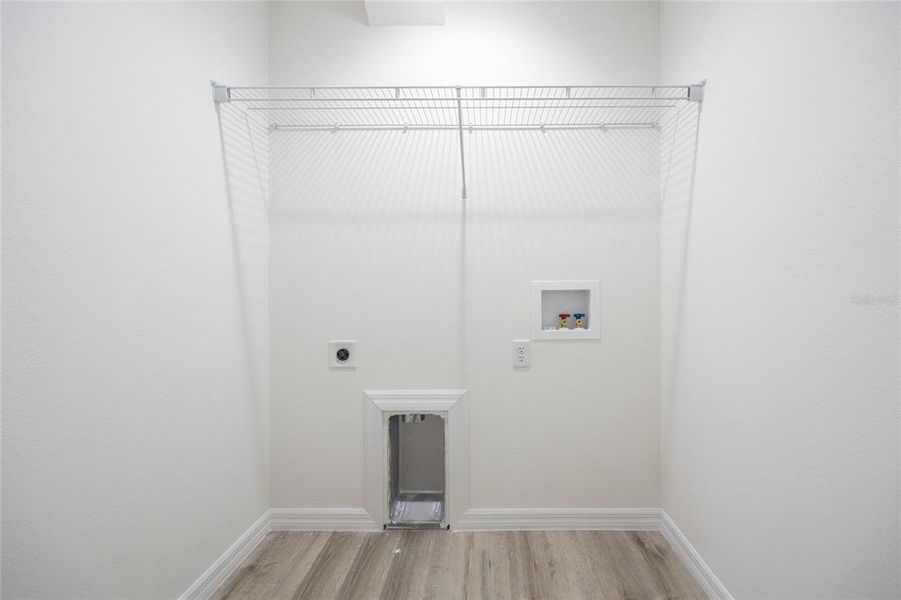 Spacious, unfurnished interior of a new home in , Ocklawaha (Image 33).