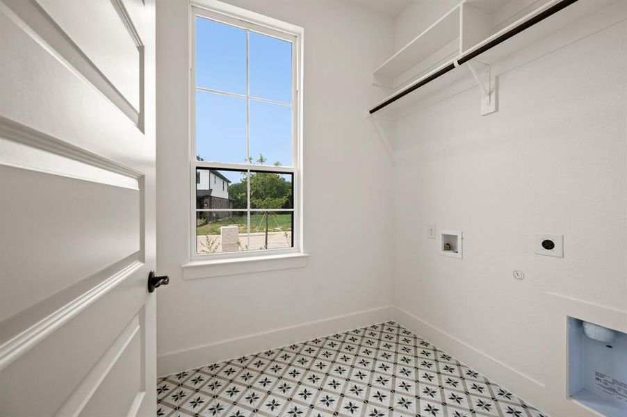 Spacious, unfurnished interior of a new home in The Resort on Eagle Mt. Lake, Fort Worth (Image 25). Spacious, unfurnished interior of a new home in The Resort on Eagle Mt. Lake, Fort Worth (Image 25).