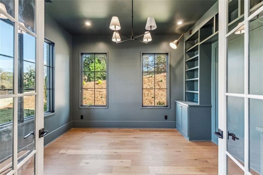 Spacious, unfurnished interior of a new home in , Atlanta (Image 21).
