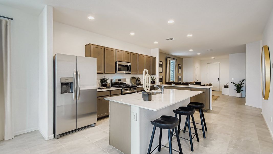 3078 Solana Kitchen 2of3 Base2