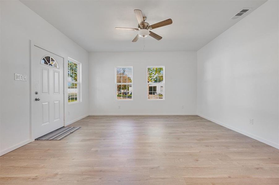 Spacious, unfurnished interior of a new home in , Cooper (Image 23).