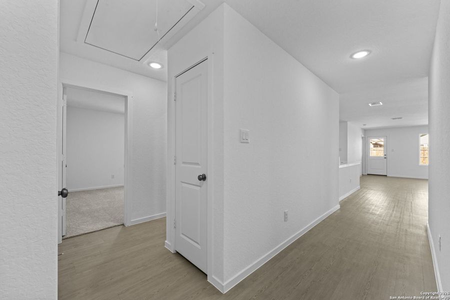 Spacious, unfurnished interior of a new home in Friendship Oaks: Watermill Collection, Fredericksburg (Image 25).