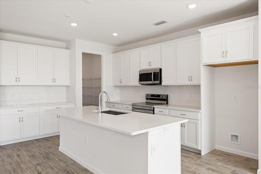 Furnished interior view inside a new home in , Venice (Image 6).