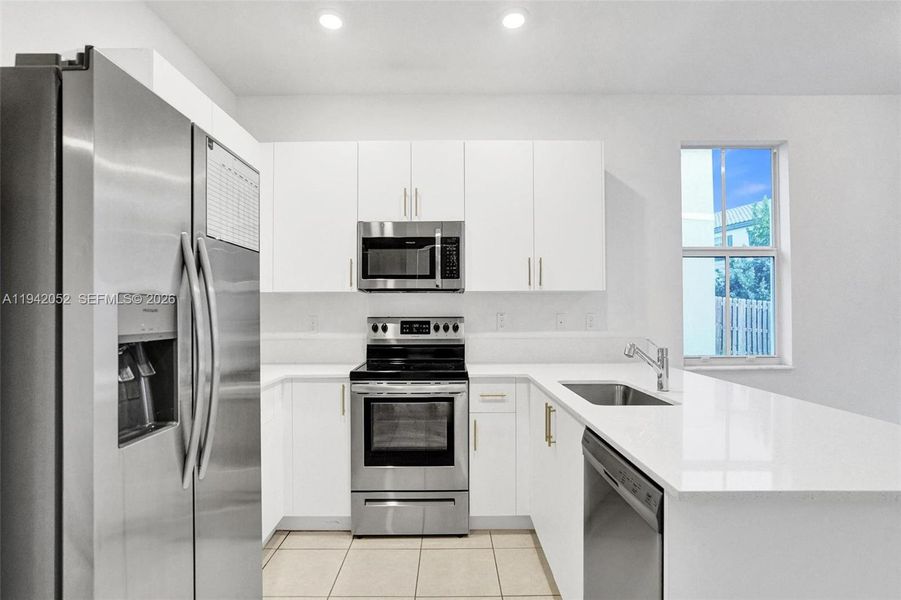 Furnished interior view inside a new home in , Coral Springs (Image 5).