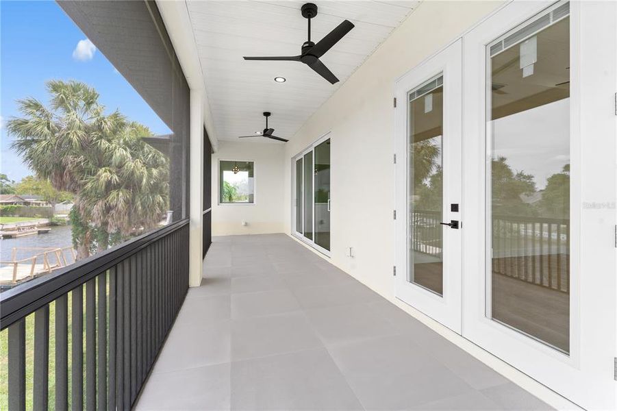 Exterior details and patio area of a home in , Port Richey (Image 3).