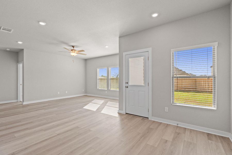 Casual Dining and Family Room Casual Dining and Family Room