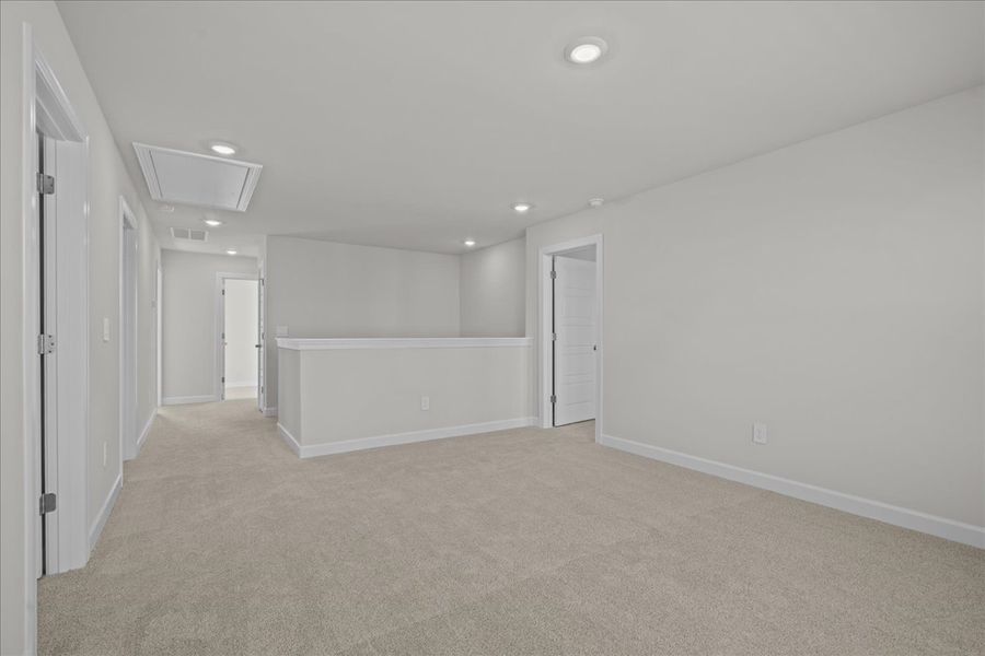 Spacious, unfurnished interior of a new home in Collier Ridge, Moore (Image 27). Spacious, unfurnished interior of a new home in Collier Ridge, Moore (Image 27).