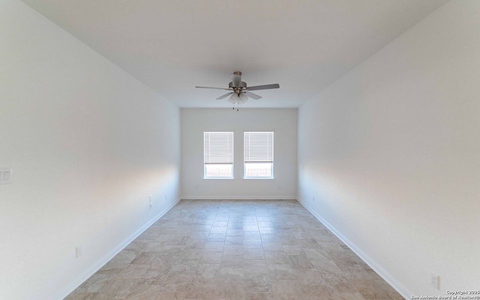 Spacious, unfurnished interior of a new home in Mesa Vista, Von Ormy (Image 13).