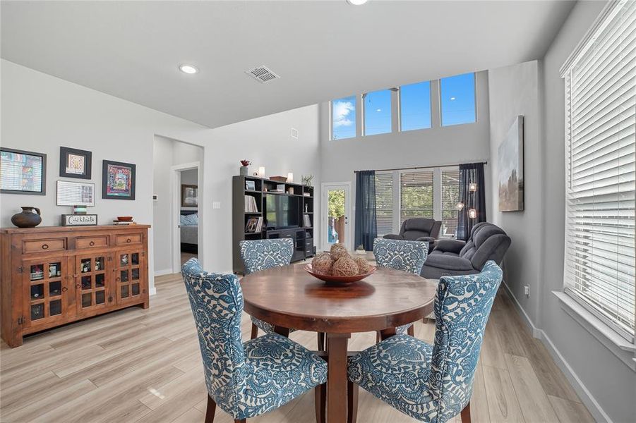 Furnished interior view inside a new home in Oak Creek, Forney (Image 13).