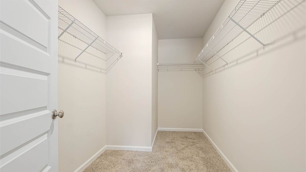 Representative unfurnished interior of a home built from the Aldridge by D.R. Horton in Sunny Hills, Chipley (Image 21).