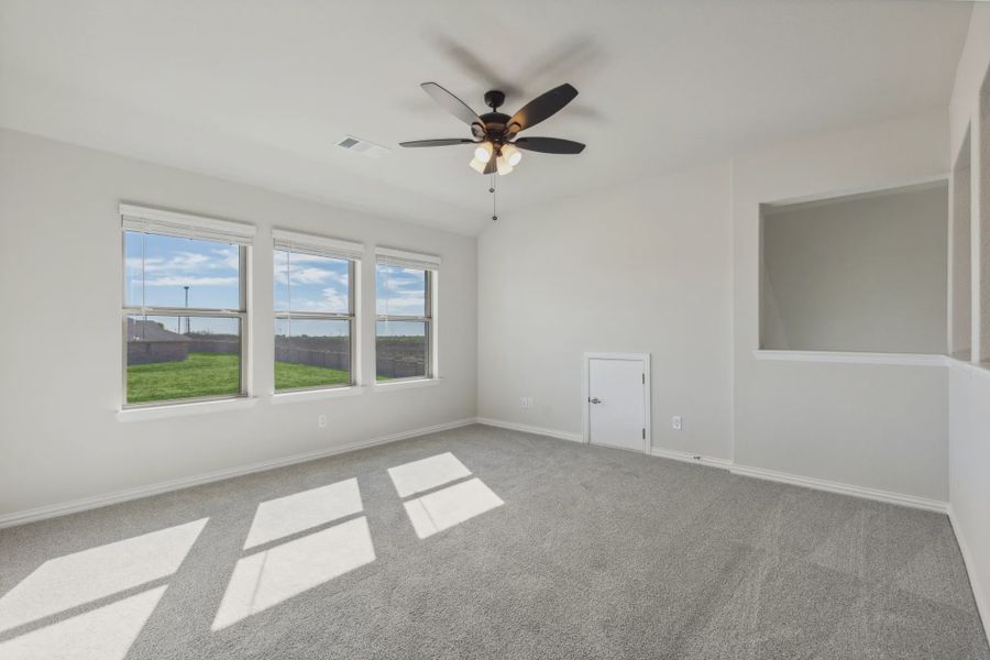 Spacious, unfurnished interior of a new home in Westside Preserve, Midlothian (Image 8).