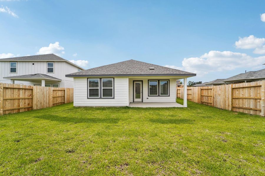 Photo is not of the actual home, but is an inspirational photo of builder’s model home and may depict options, furnishings, and/or decorator features that are not included Photo is not of the actual home, but is an inspirational photo of builder’s model home and may depict options, furnishings, and/or decorator features that are not included