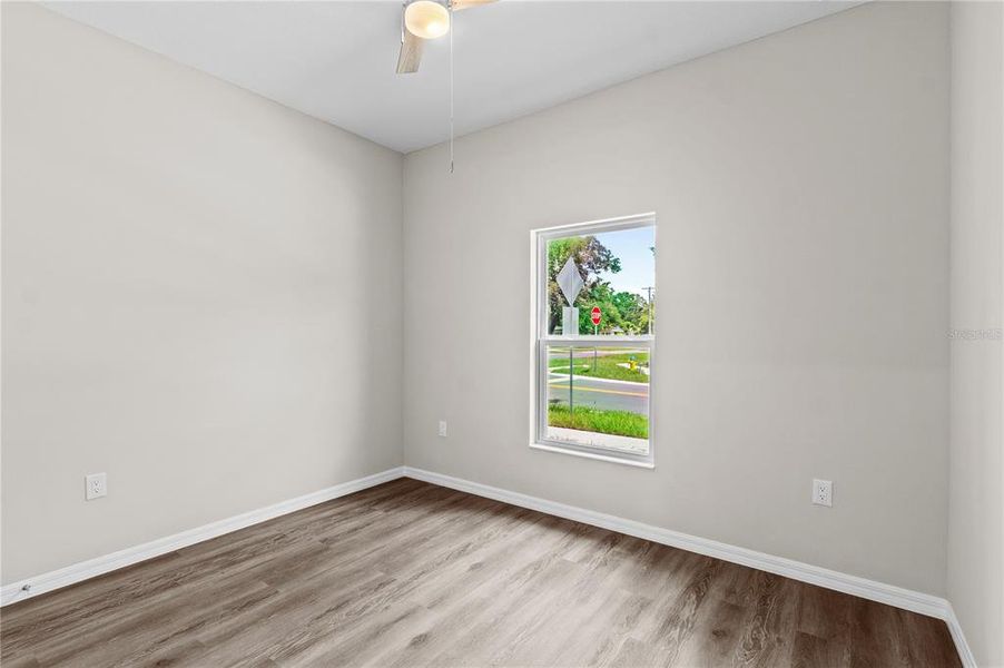 Spacious, unfurnished interior of a new home in , Tampa (Image 13).