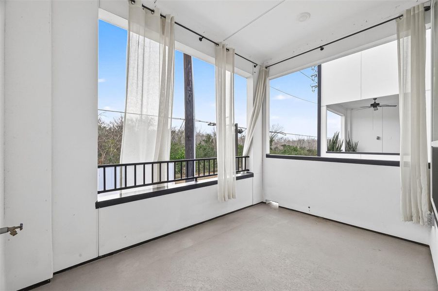 Spacious, unfurnished interior of a new home in The Corner At Buffalo Pointe, Houston (Image 31).