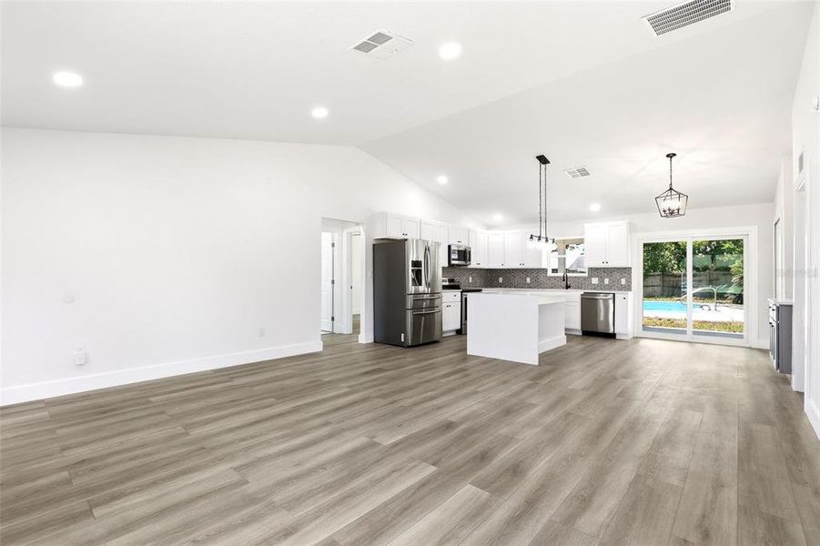 Spacious, unfurnished interior of a new home in , Cocoa (Image 15).