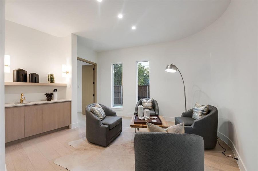 Furnished interior view inside a new home in , Dallas (Image 15).