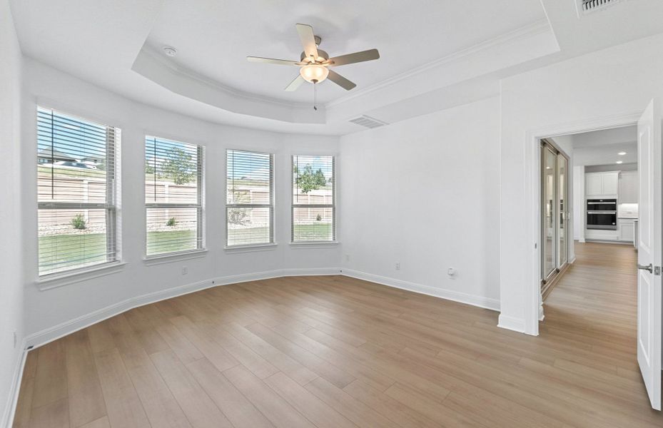 Spacious, unfurnished interior of a new home in Bluffview Reserve, Leander (Image 46).