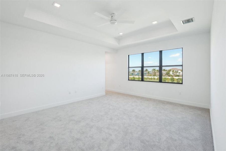 Spacious, unfurnished interior of a new home in , Palm Beach Gardens (Image 39). Spacious, unfurnished interior of a new home in , Palm Beach Gardens (Image 39).