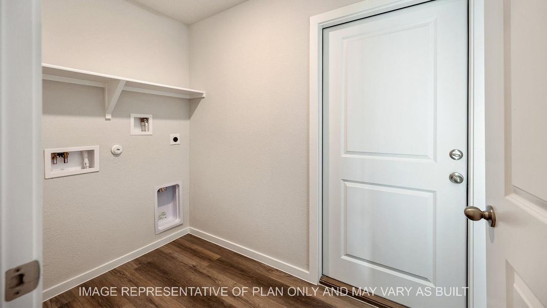 Spacious, unfurnished interior of a new home in Midtown Reserve, College Station (Image 15).