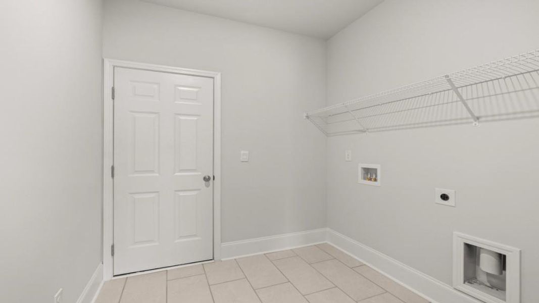 Spacious, unfurnished interior of a new home in Hamptons at Riverwood East, Dallas (Image 18).