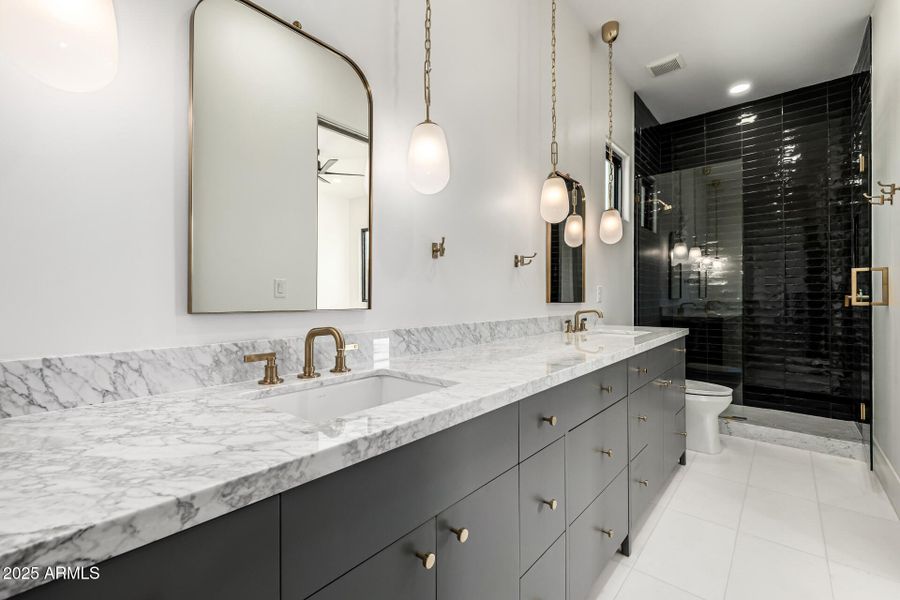 57 - Del Paisano Calle 57 - Del Paisano Calle