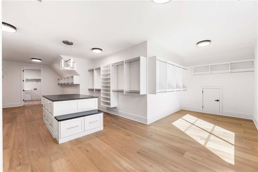 Spacious, unfurnished interior of a new home in , Sandy Springs (Image 65).