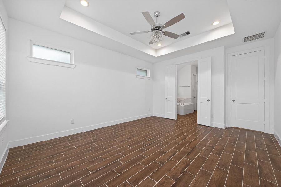 Spacious, unfurnished interior of a new home in Artavia, Conroe (Image 19).