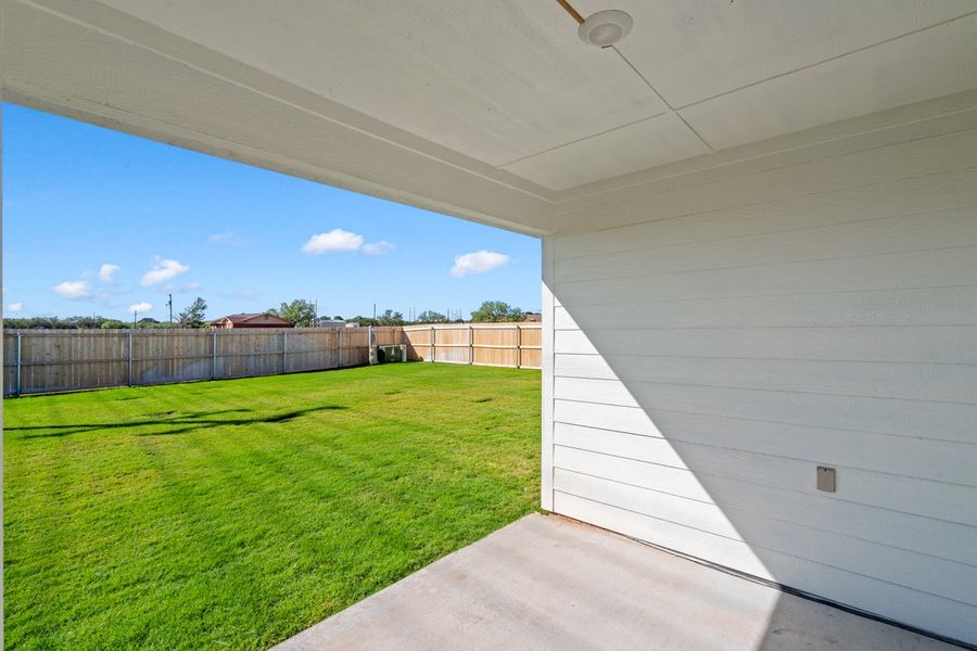 Representative exterior details of a home built from the TEXAS CALI by D.R. Horton in Faculty Row, Abilene (Image 4).