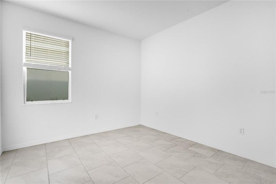 Spacious, unfurnished interior of a new home in Rye Ranch, Parrish (Image 25).