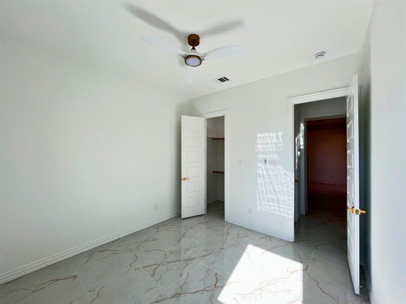 Spacious, unfurnished interior of a new home in , Weatherford (Image 16).