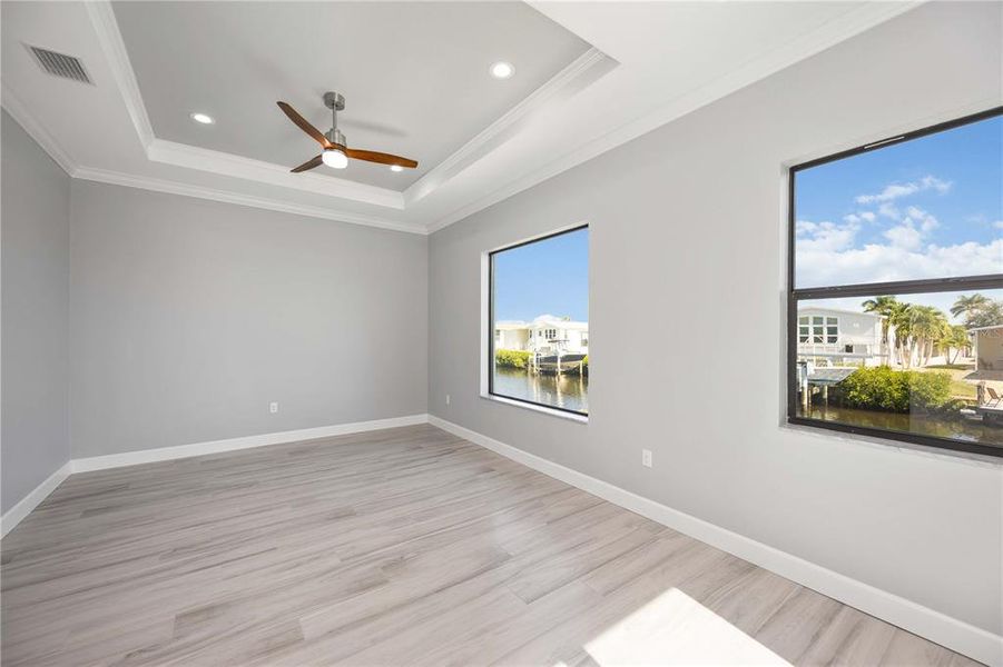 Spacious, unfurnished interior of a new home in , Punta Gorda (Image 16).