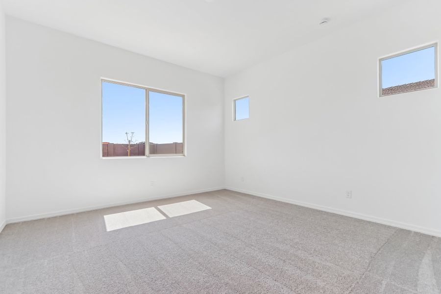 Spacious, unfurnished interior of a new home in Estrella, Goodyear (Image 17).