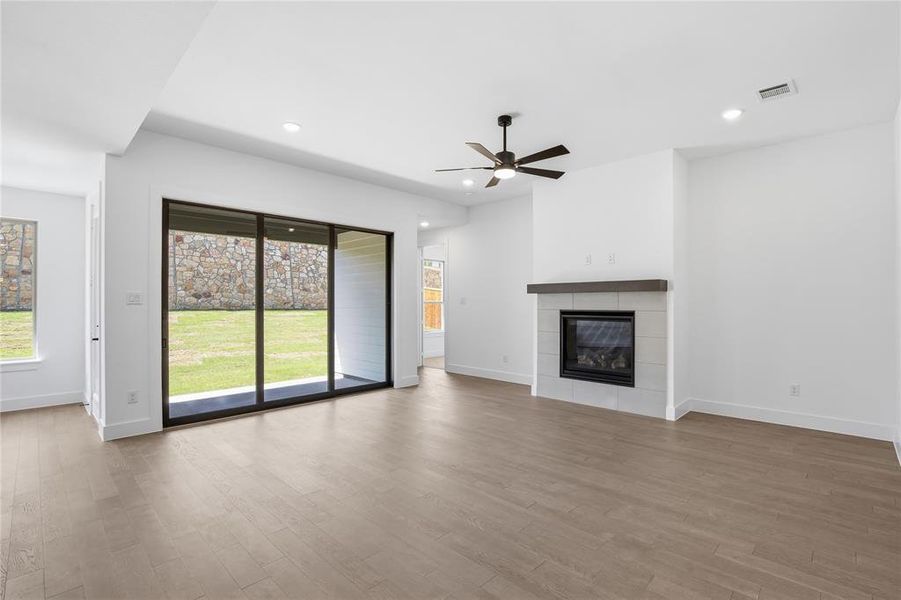 Spacious, unfurnished interior of a new home in Talon Hills, Fort Worth (Image 20).