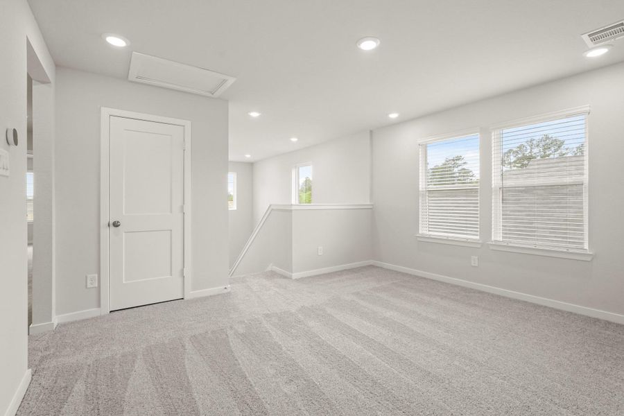 Spacious, unfurnished interior of a new home in Maple Woods, Hockley (Image 16). Spacious, unfurnished interior of a new home in Maple Woods, Hockley (Image 16).