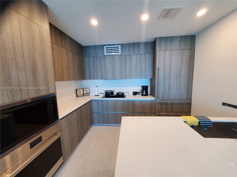 Furnished interior view inside a new home in , Sunny Isles Beach (Image 8).