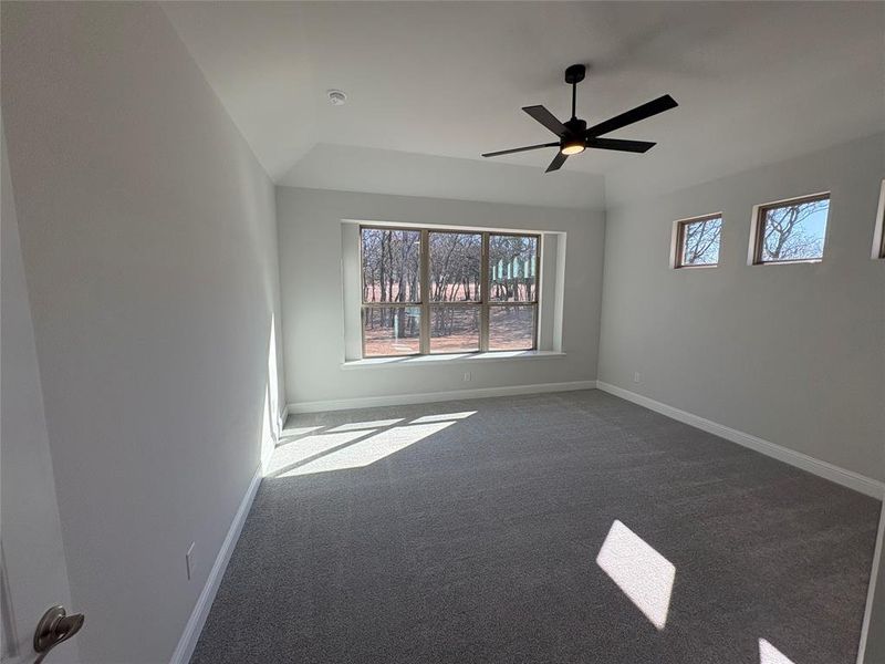 Spacious, unfurnished interior of a new home in , Collinsville (Image 13).