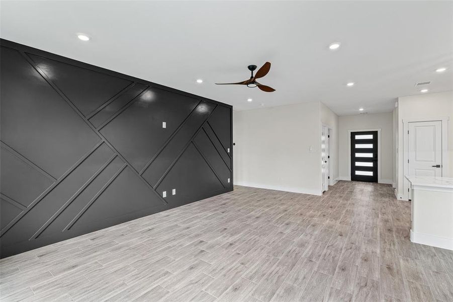 Spacious, unfurnished interior of a new home in , Granbury (Image 20).