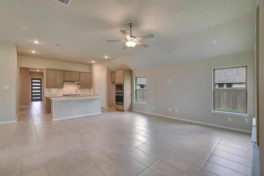 Spacious, unfurnished interior of a new home in The Highlands, Porter (Image 43).