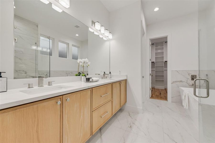 Furnished interior view inside a new home in , Dallas (Image 14).